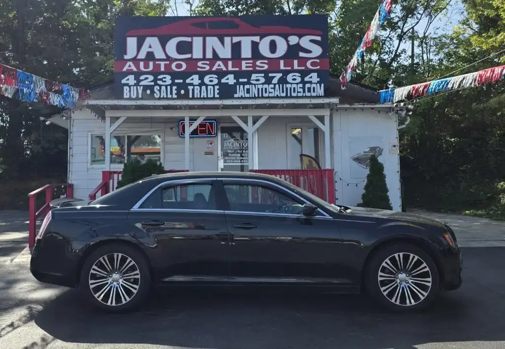 2013 Chrysler 300 S V6's photo