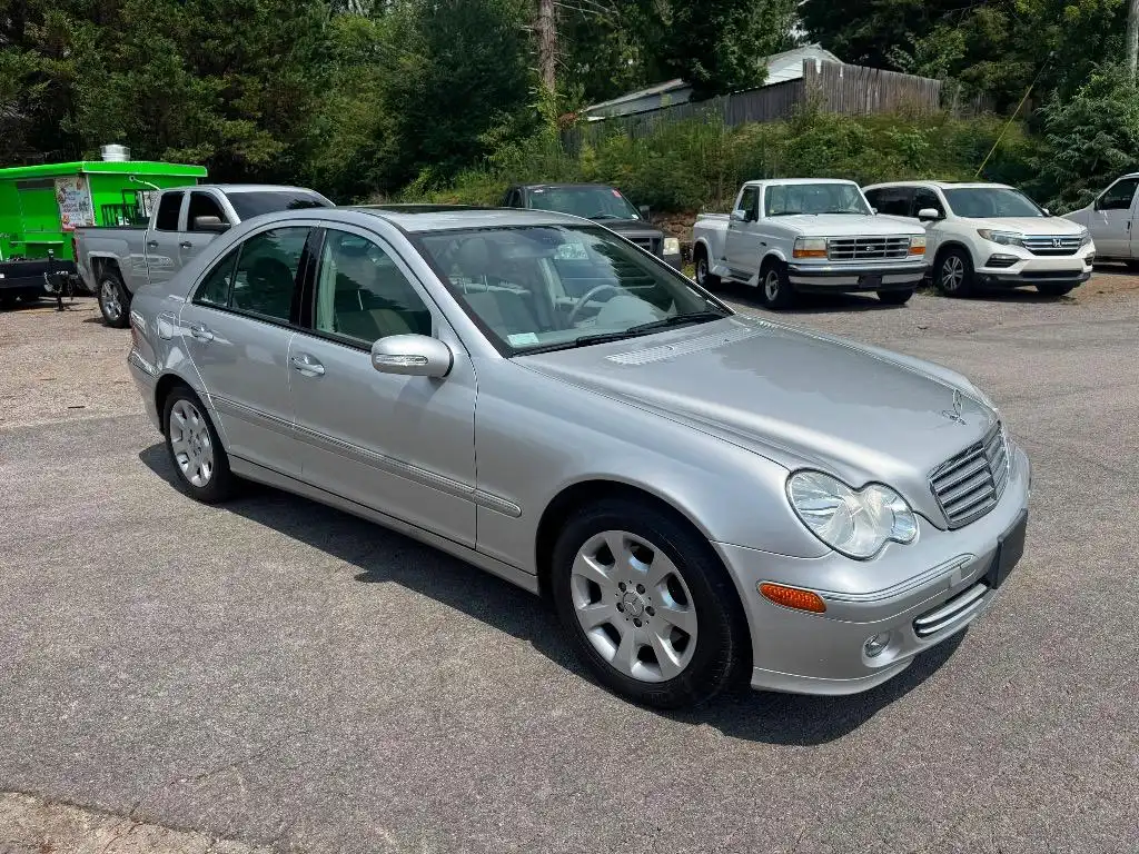 2005 Mercedes-Benz C-Class C320's photo