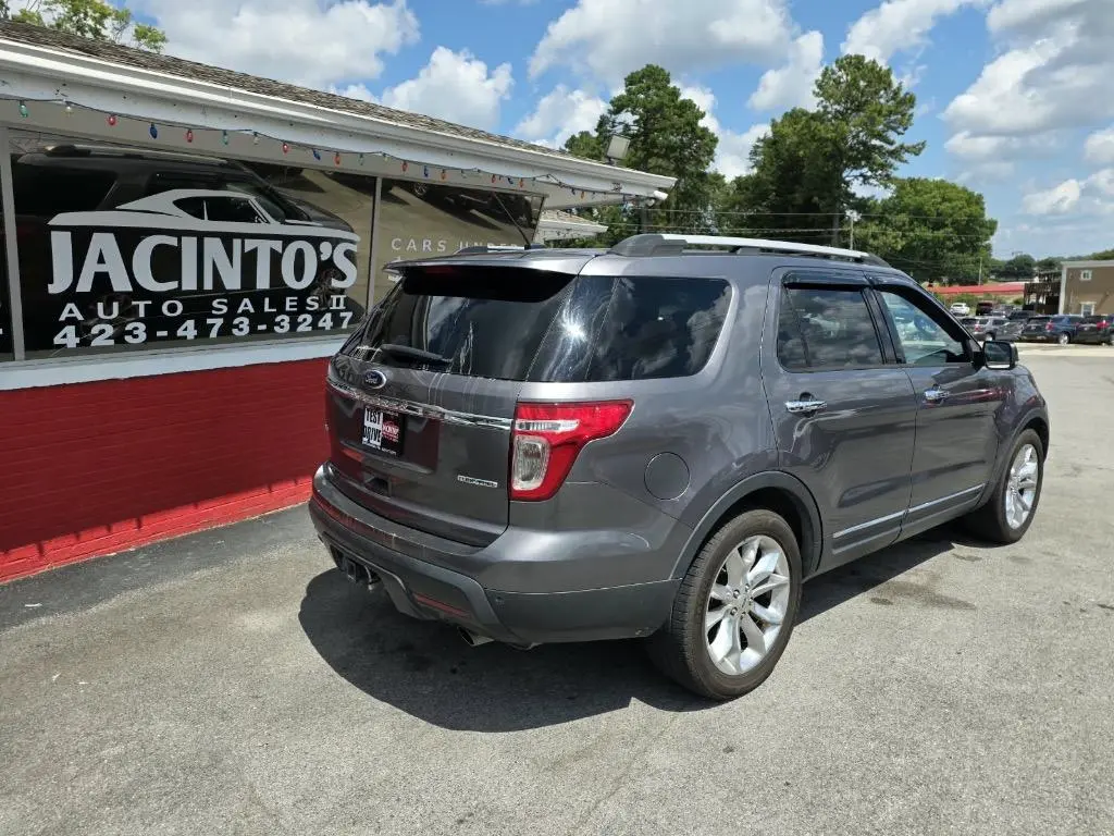 2013 Ford Explorer XLT photo 5