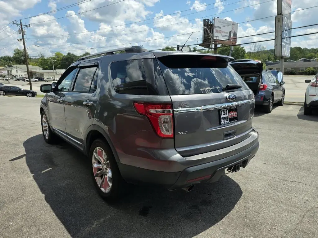 2013 Ford Explorer XLT photo 4