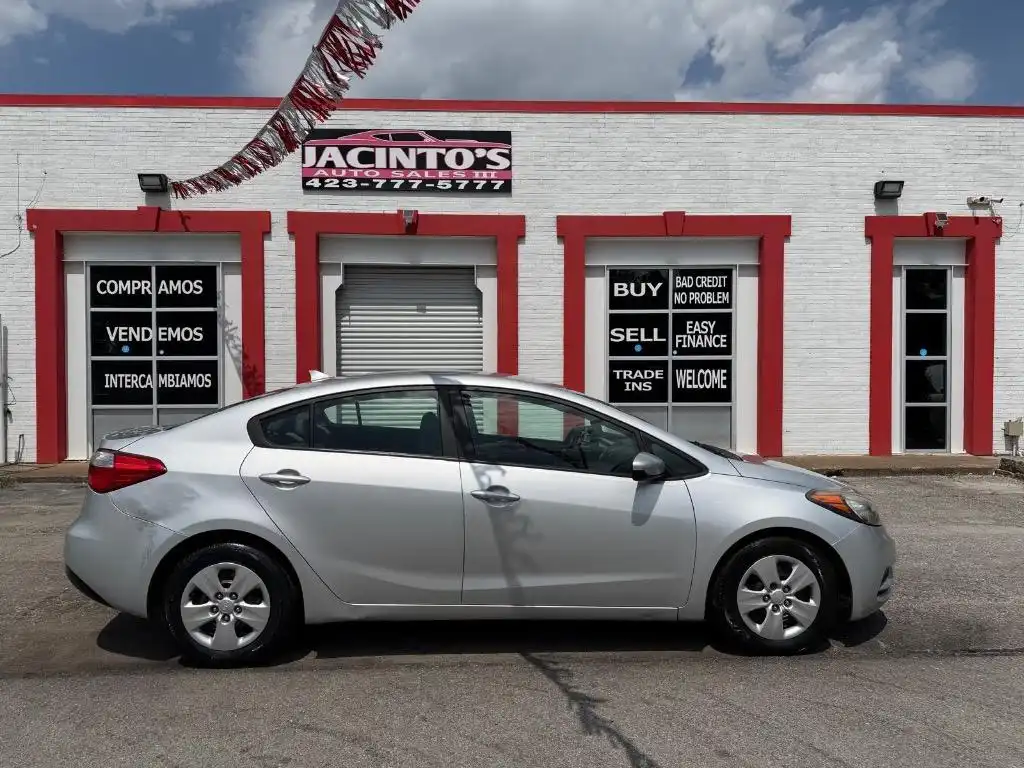 2016 Kia Forte LX AT's photo