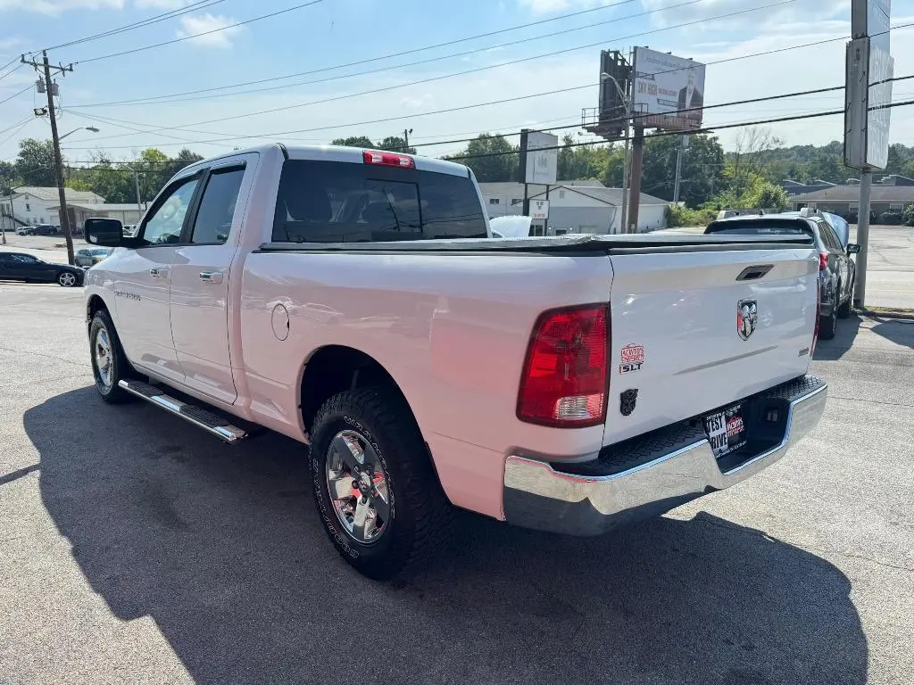 2012 RAM 1500 SLT Quad Cab photo 3