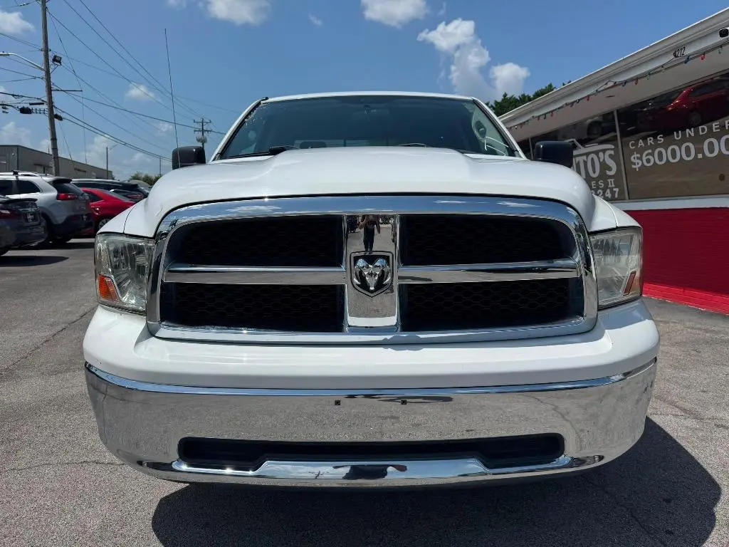 2012 RAM 1500 SLT Quad Cab photo 4