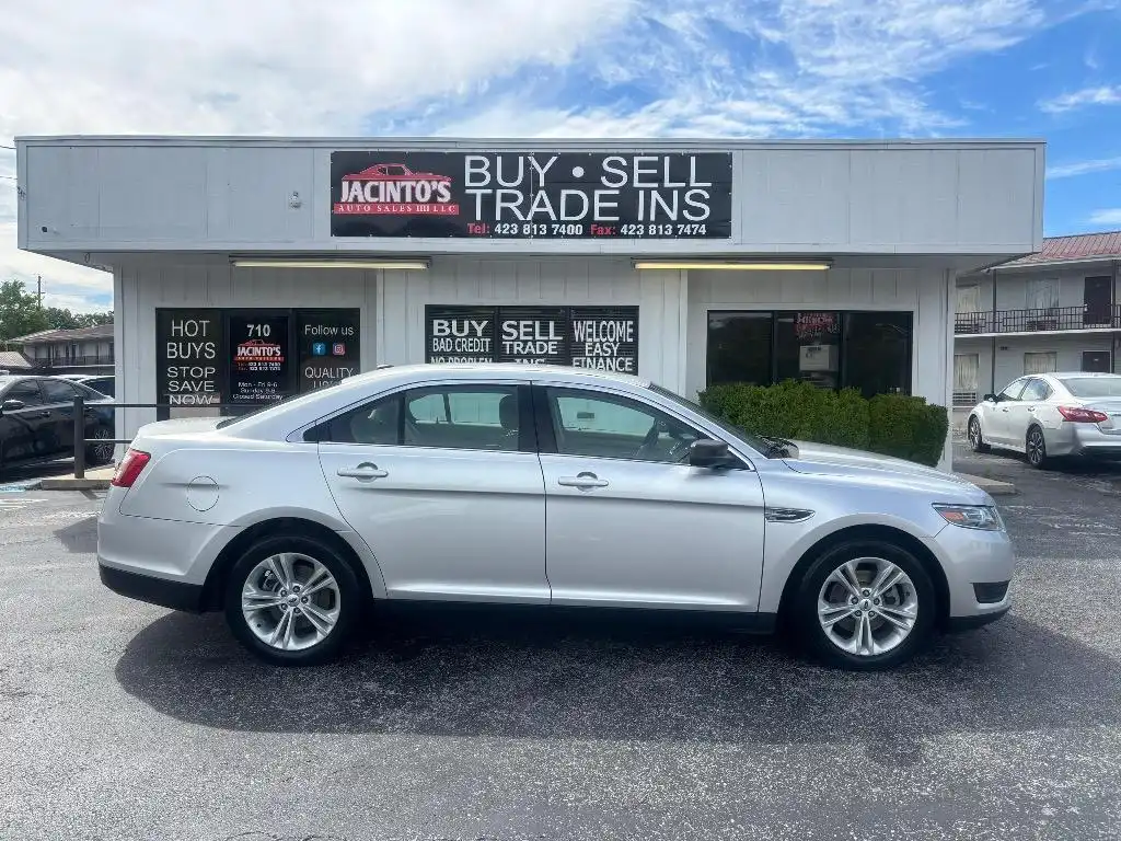 2018 Ford Taurus SE FWD's photo