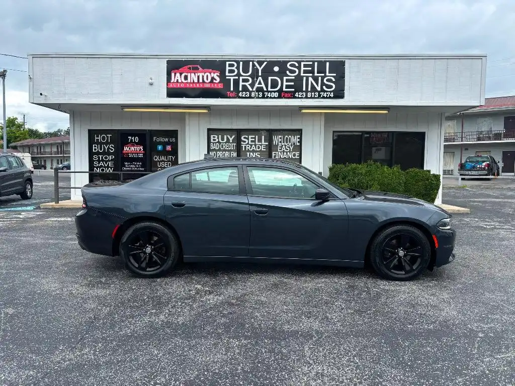 2016 Dodge Charger SXT's photo