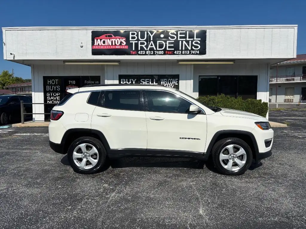 2018 Jeep Compass Latitude 4WD photo 1