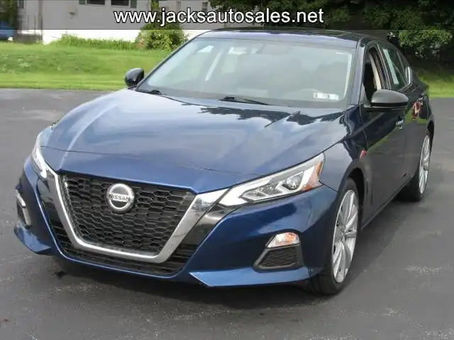 2019 Nissan Altima 2.5 SR AWD's photo
