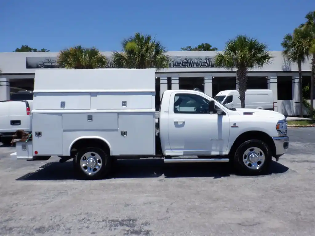 2021 RAM 3500's photo