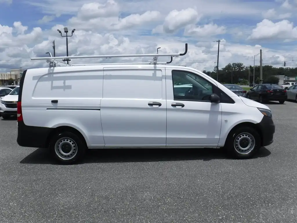 2023 Mercedes-Benz Metris 135" WB Cargo's photo