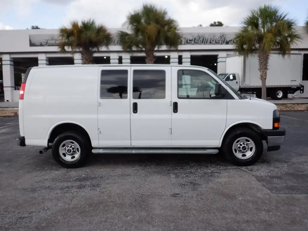 2020 GMC Savana 2500's photo