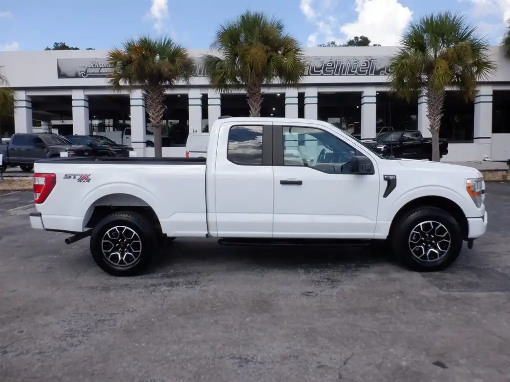 2022 Ford F-150 XL 4WD SuperCab 6-1/2' Box's photo