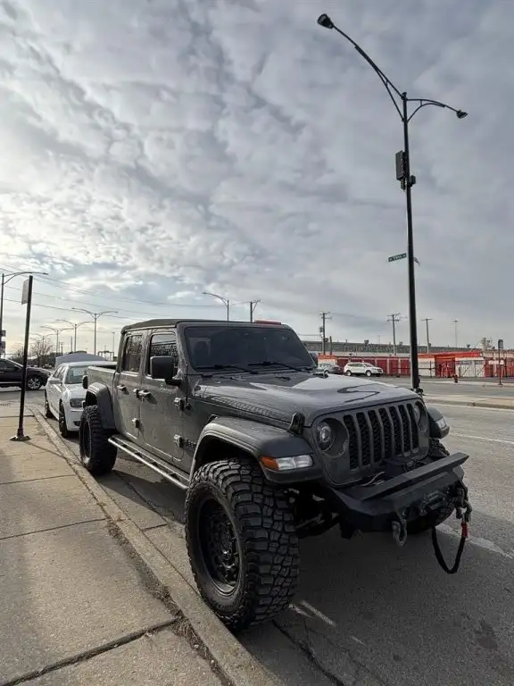2020 Jeep Gladiator Sport S's photo