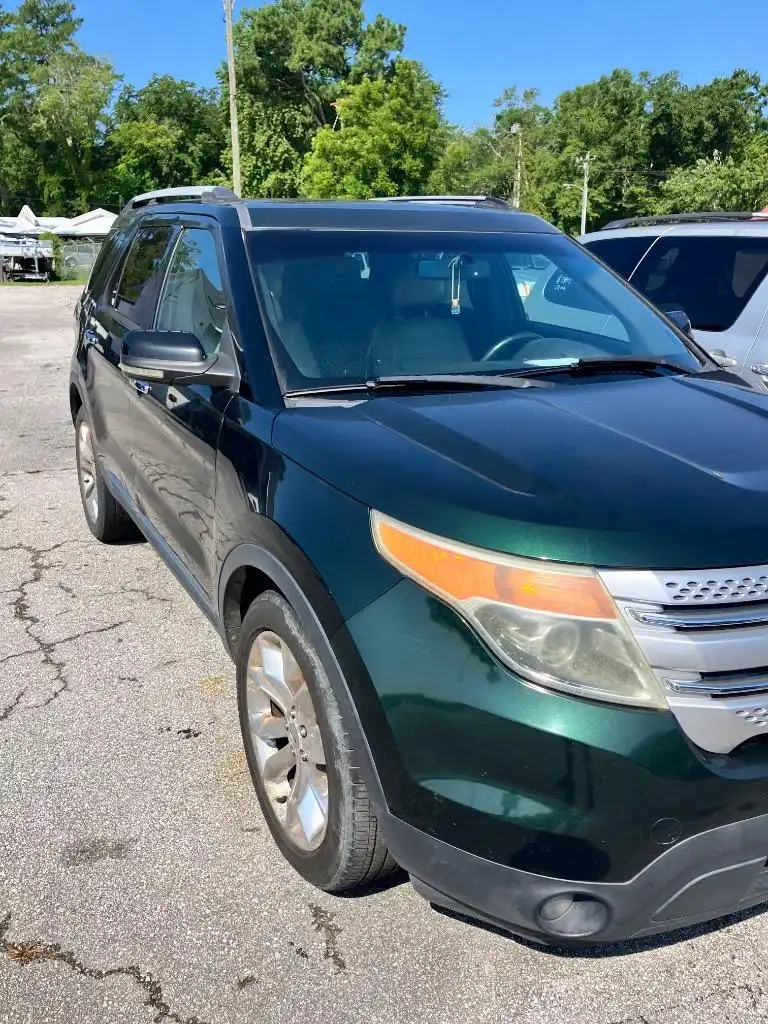 2013 Ford Explorer XLT's photo