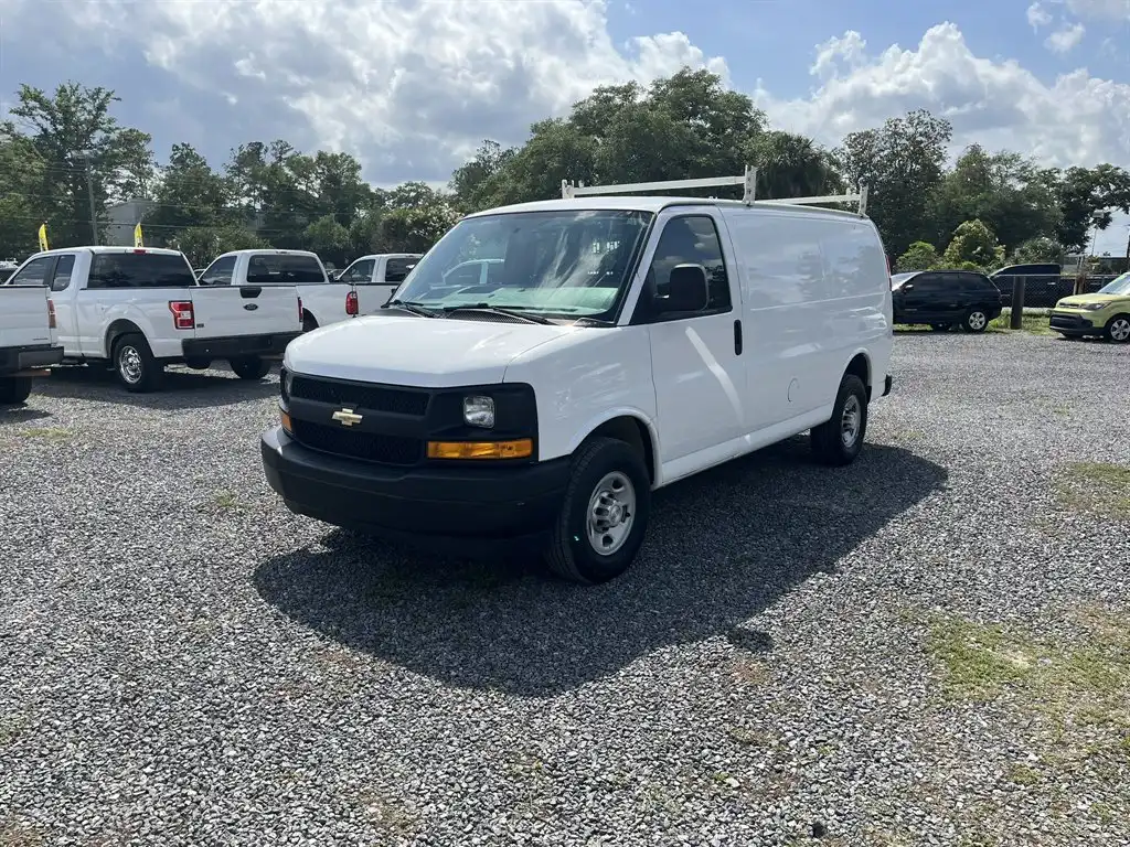 2017 Chevrolet Express 2500 Work Van HD's photo