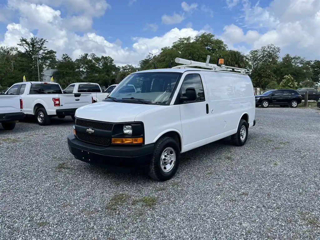 2017 Chevrolet Express 2500 Work Van HD's photo