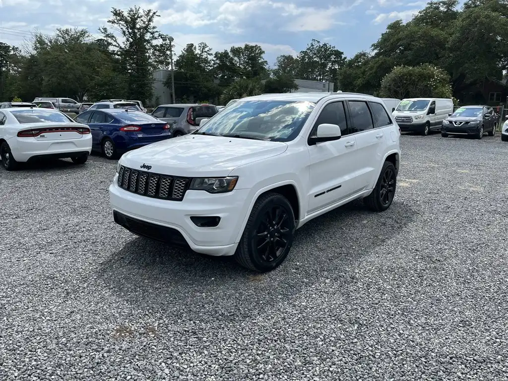 2018 Jeep Grand Cherokee Altitude 4WD's photo