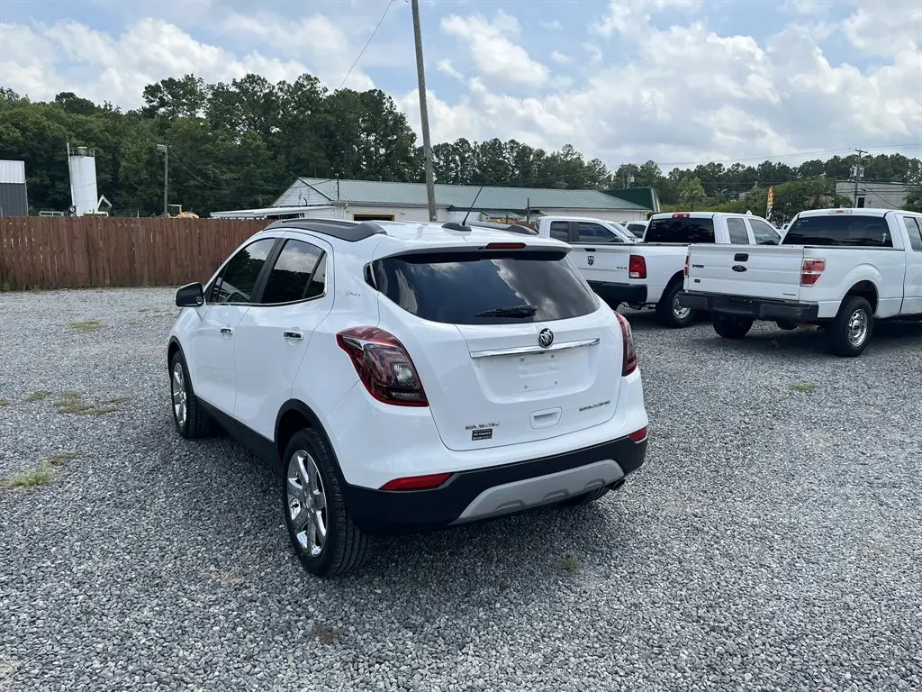 2018 Buick Encore Essence photo 3