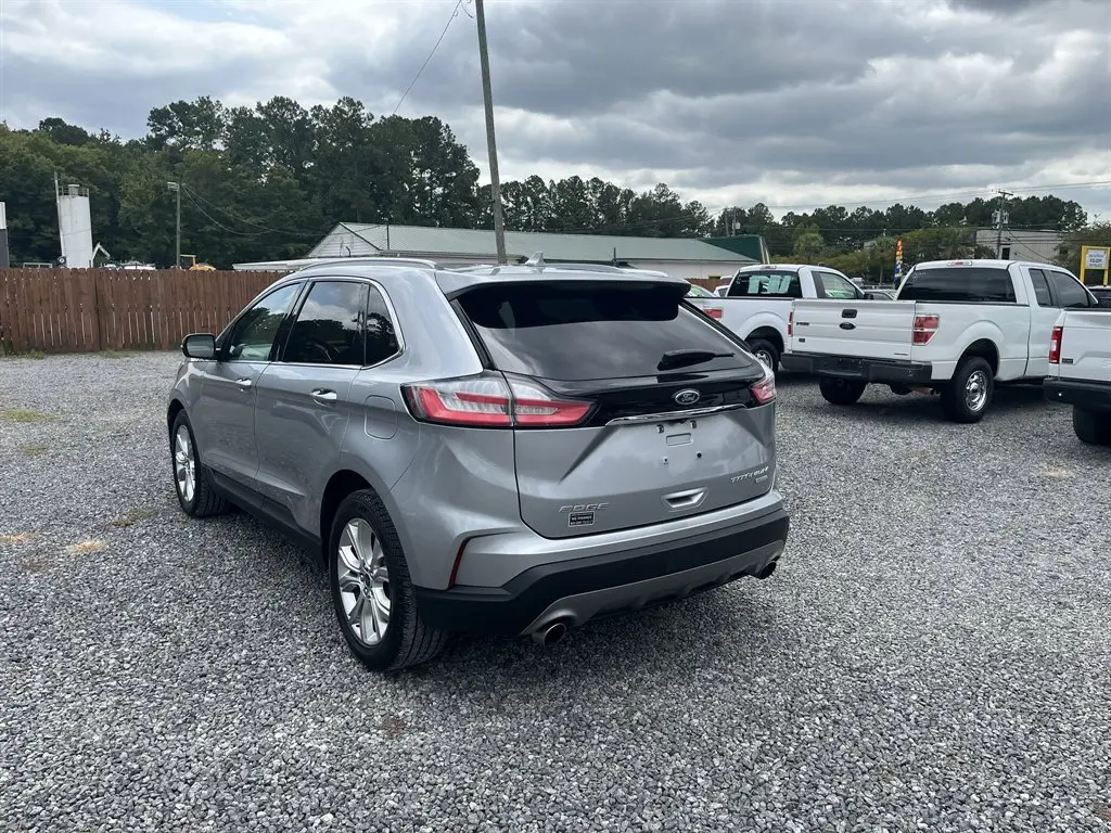 2020 Ford Edge Titanium photo 3