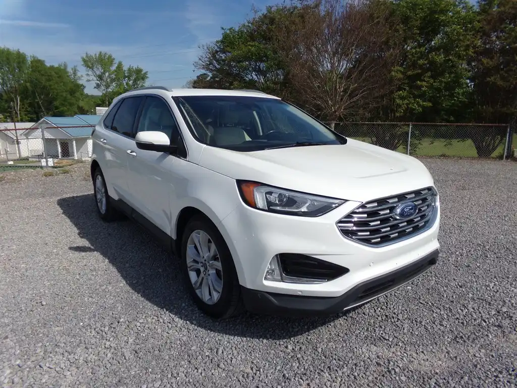 2020 Ford Edge Titanium's photo