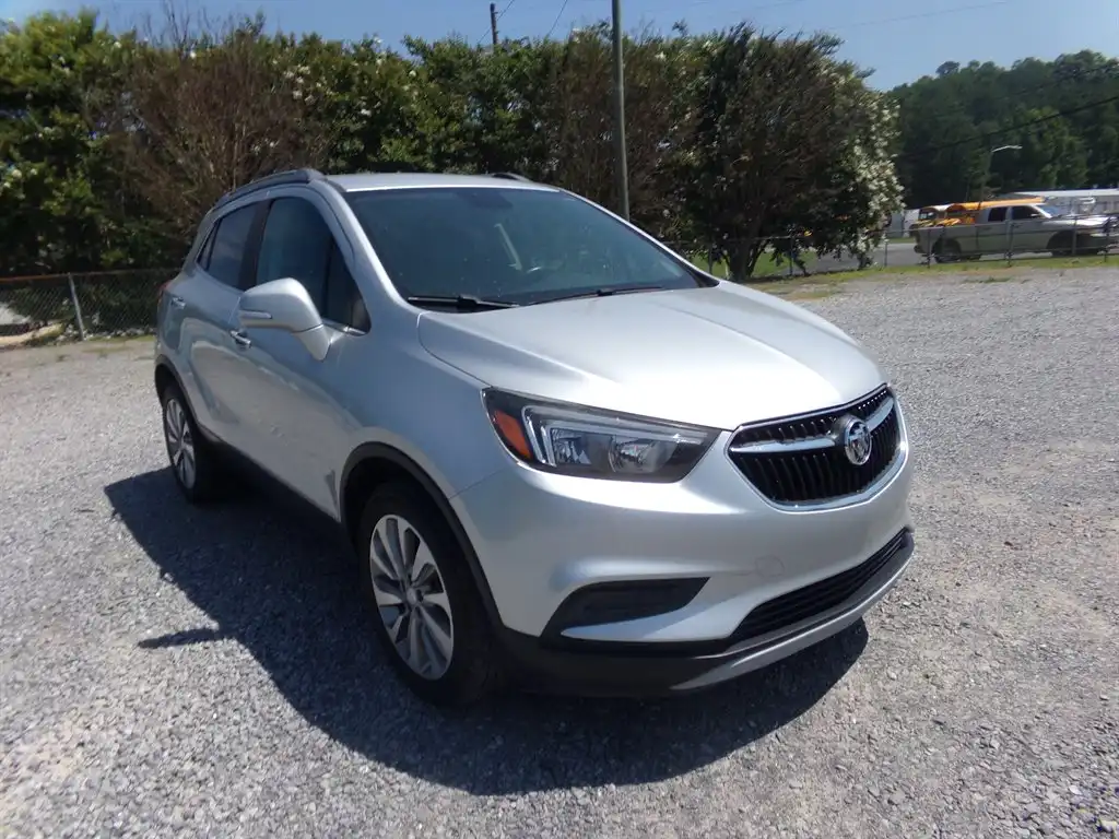 2017 Buick Encore Preferred's photo