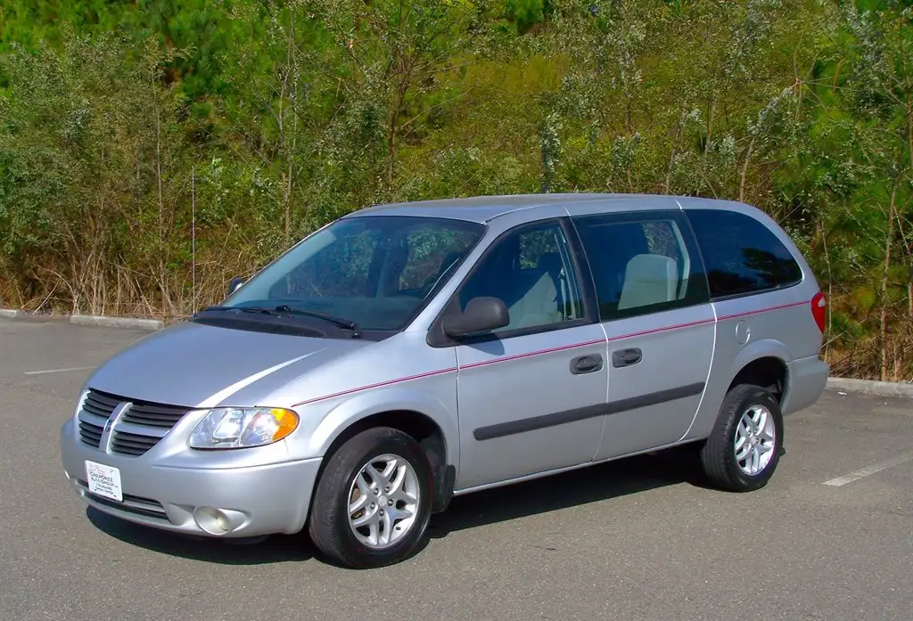 2005 Dodge Grand Caravan SE's photo