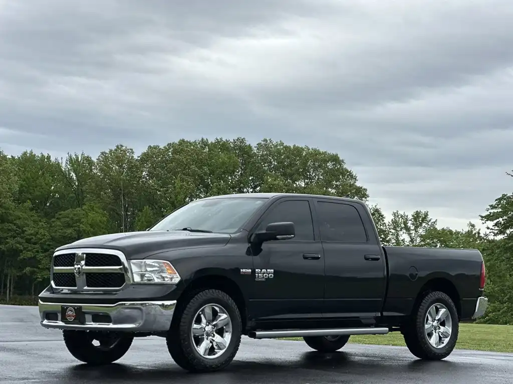 2020 RAM 1500 Classic SLT Crew Cab 6'4's photo
