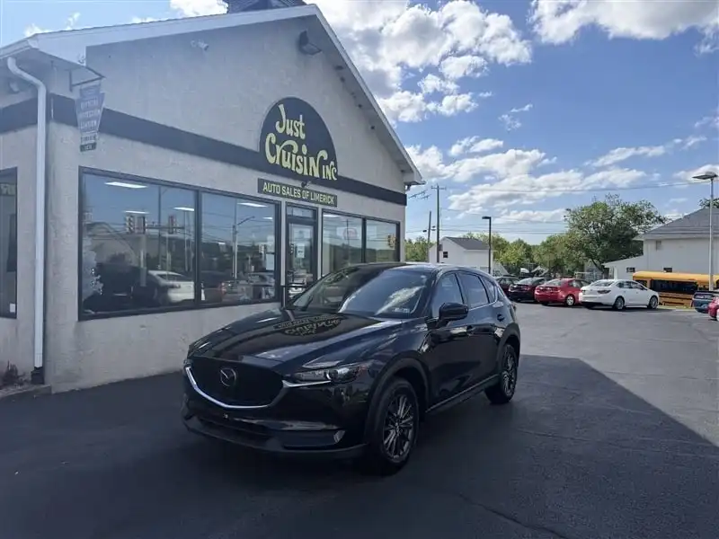 2020 Mazda CX-5 Touring Auto's photo