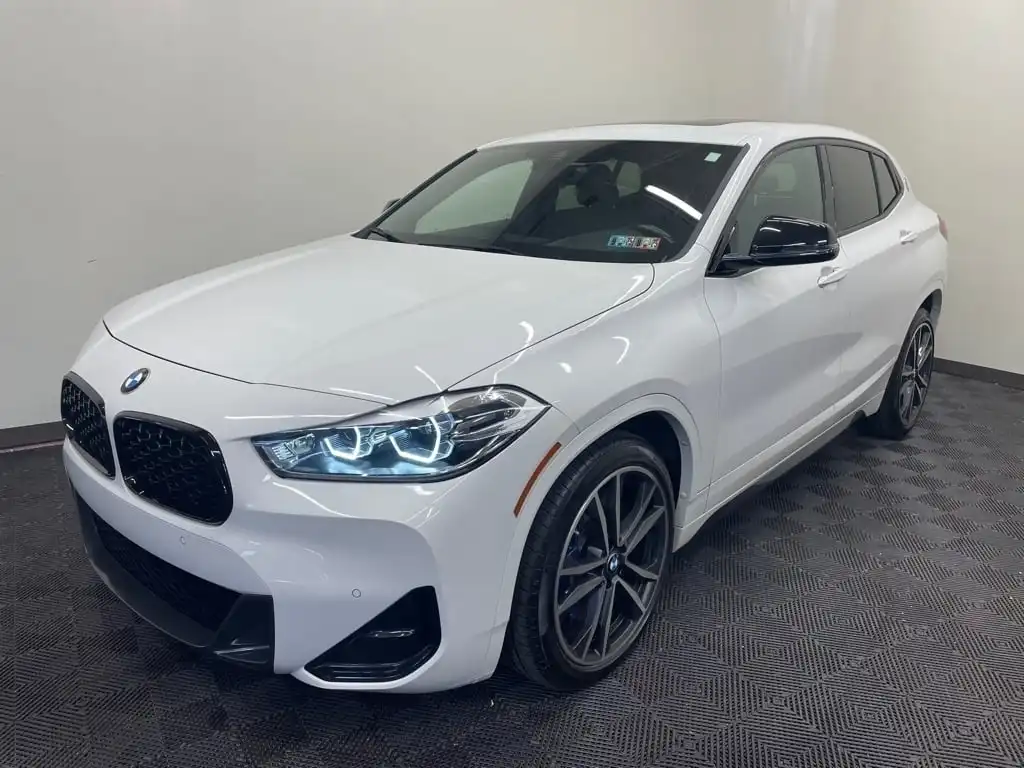 2022 BMW X2 M35i's photo