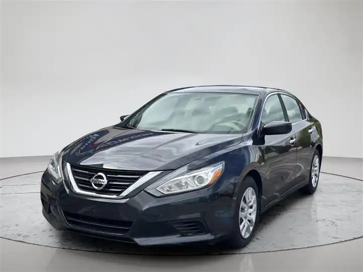2016 Nissan Altima 2.5 S's photo