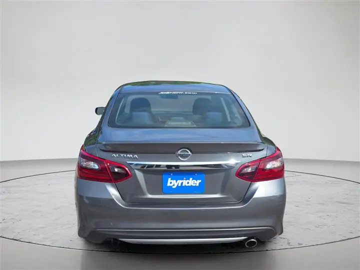 2018 Nissan Altima 2.5 SR photo 4