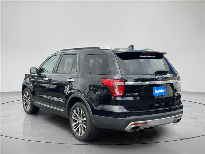 2017 Ford Explorer Platinum 4WD photo 3