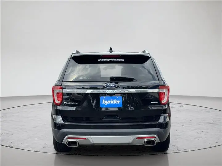 2017 Ford Explorer Platinum 4WD photo 4