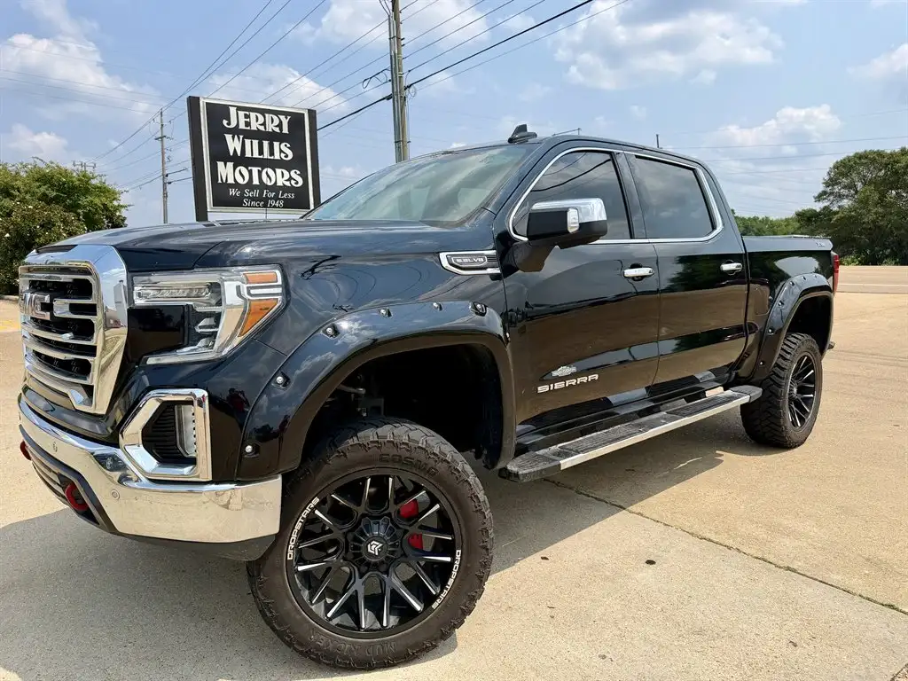 2019 GMC Sierra 4WD Crew Cab Short Box SLT's photo