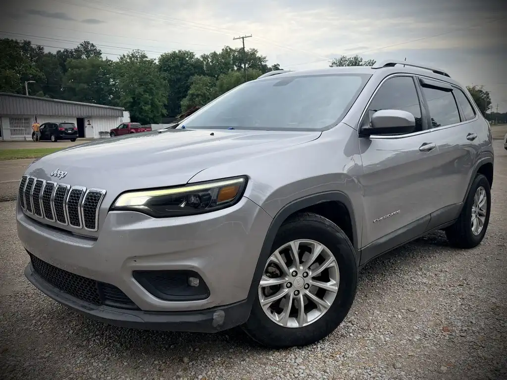2019 Jeep Cherokee Latitude's photo