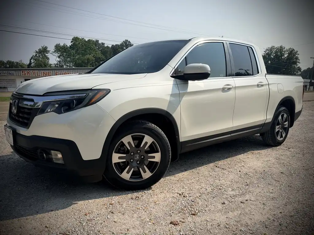 2019 Honda Ridgeline RTL's photo