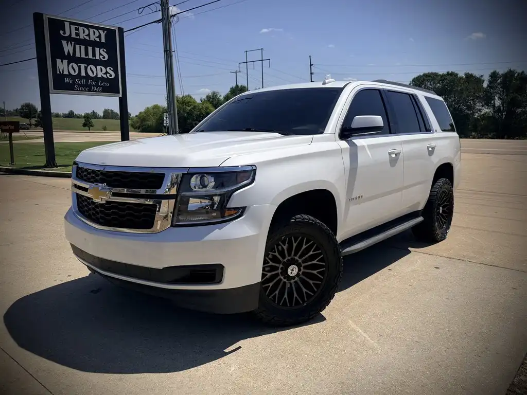 2018 Chevrolet Tahoe LT 2WD's photo