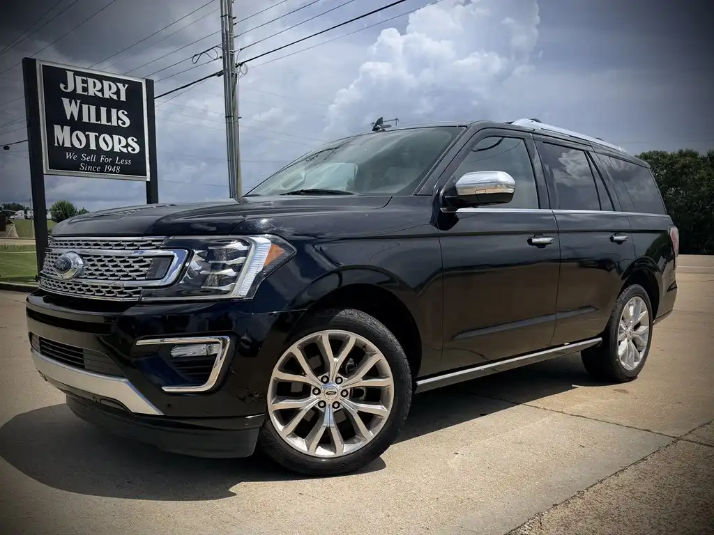 2018 Ford Expedition Platinum's photo