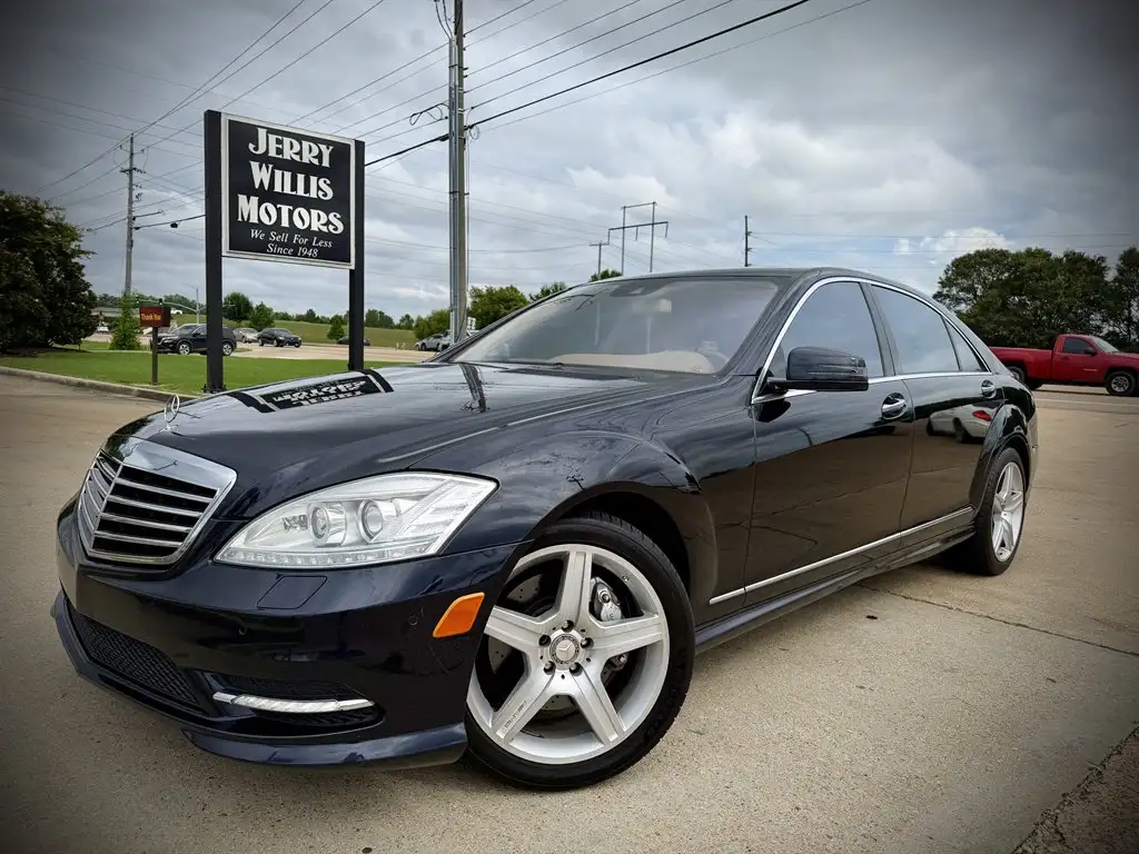 2010 Mercedes-Benz S-Class S550's photo