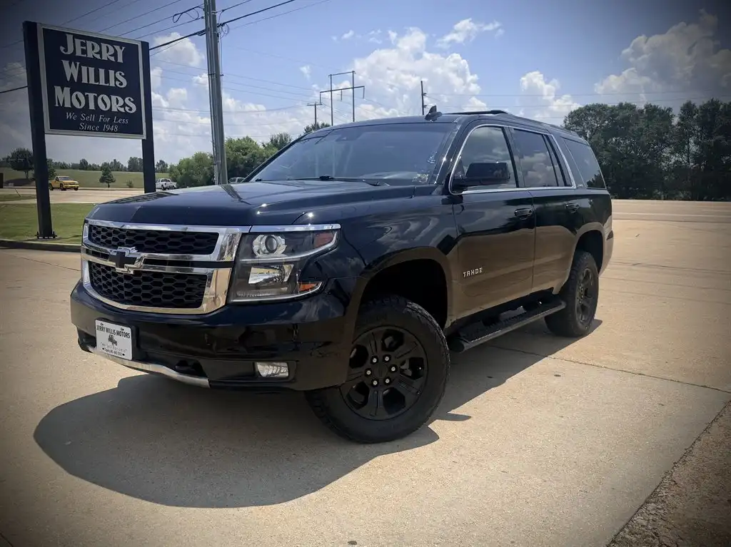 2017 Chevrolet Tahoe 4WD LT's photo