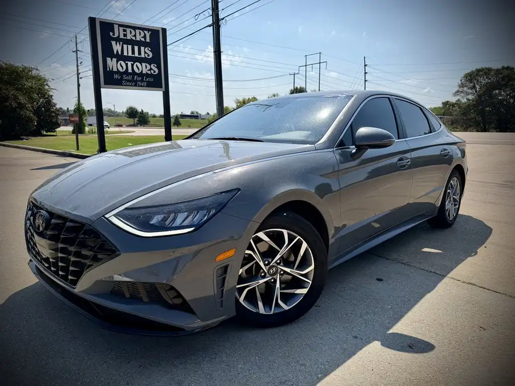 2023 Hyundai Sonata SEL's photo