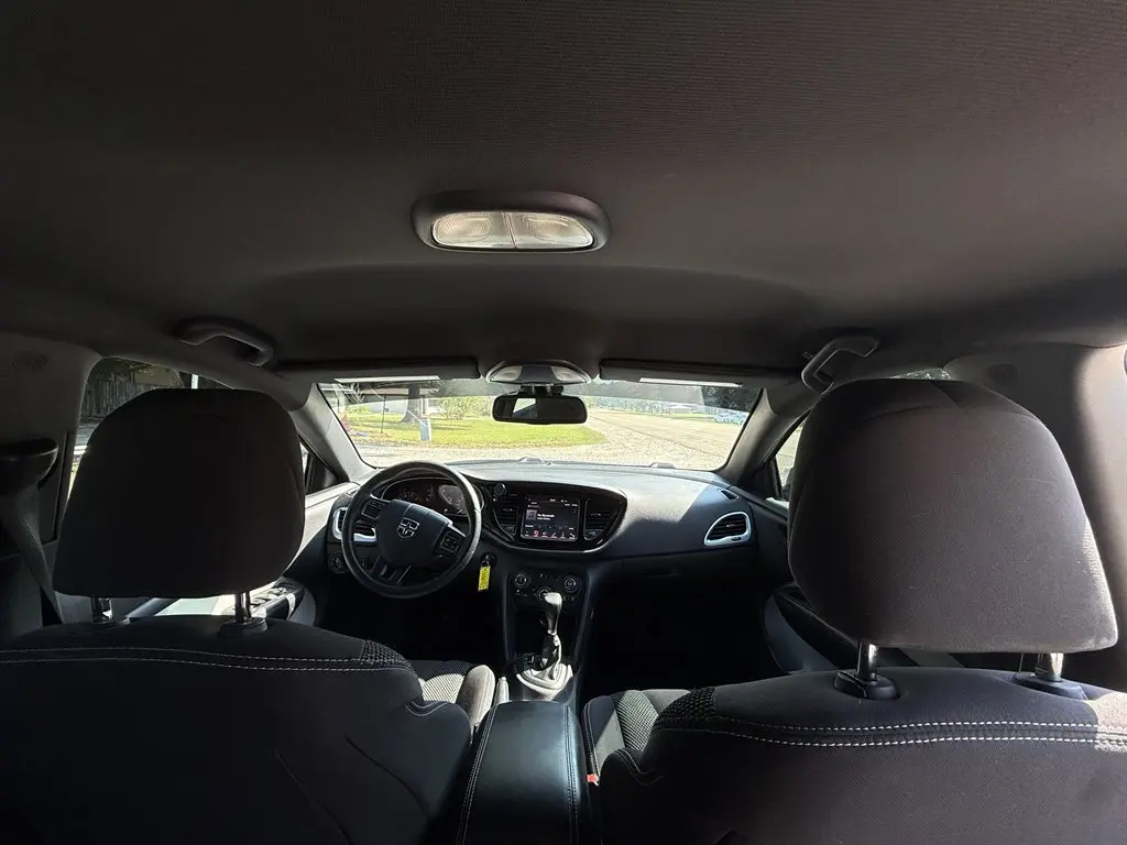 2015 Dodge Dart 2.4 SXT photo 5