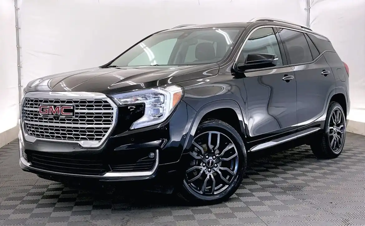 2023 GMC Terrain Denali AWD's photo