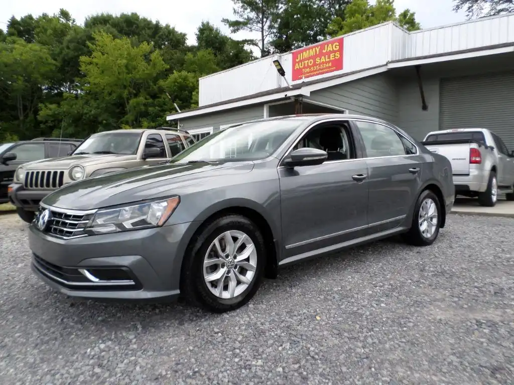 2017 Volkswagen Passat 1.8T S Auto's photo