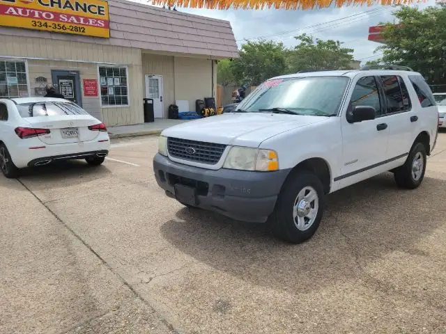 2004 Ford Explorer XLS 4x4 photo 1