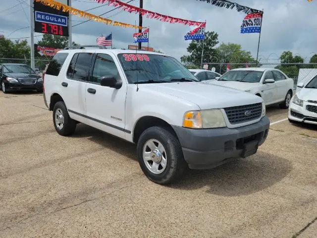2004 Ford Explorer XLS 4x4 photo 3