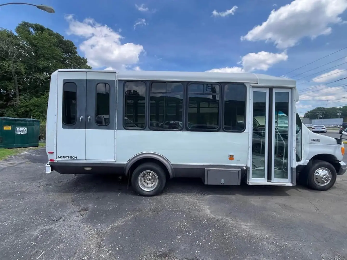 2005 Ford E-Series E-450 photo 5