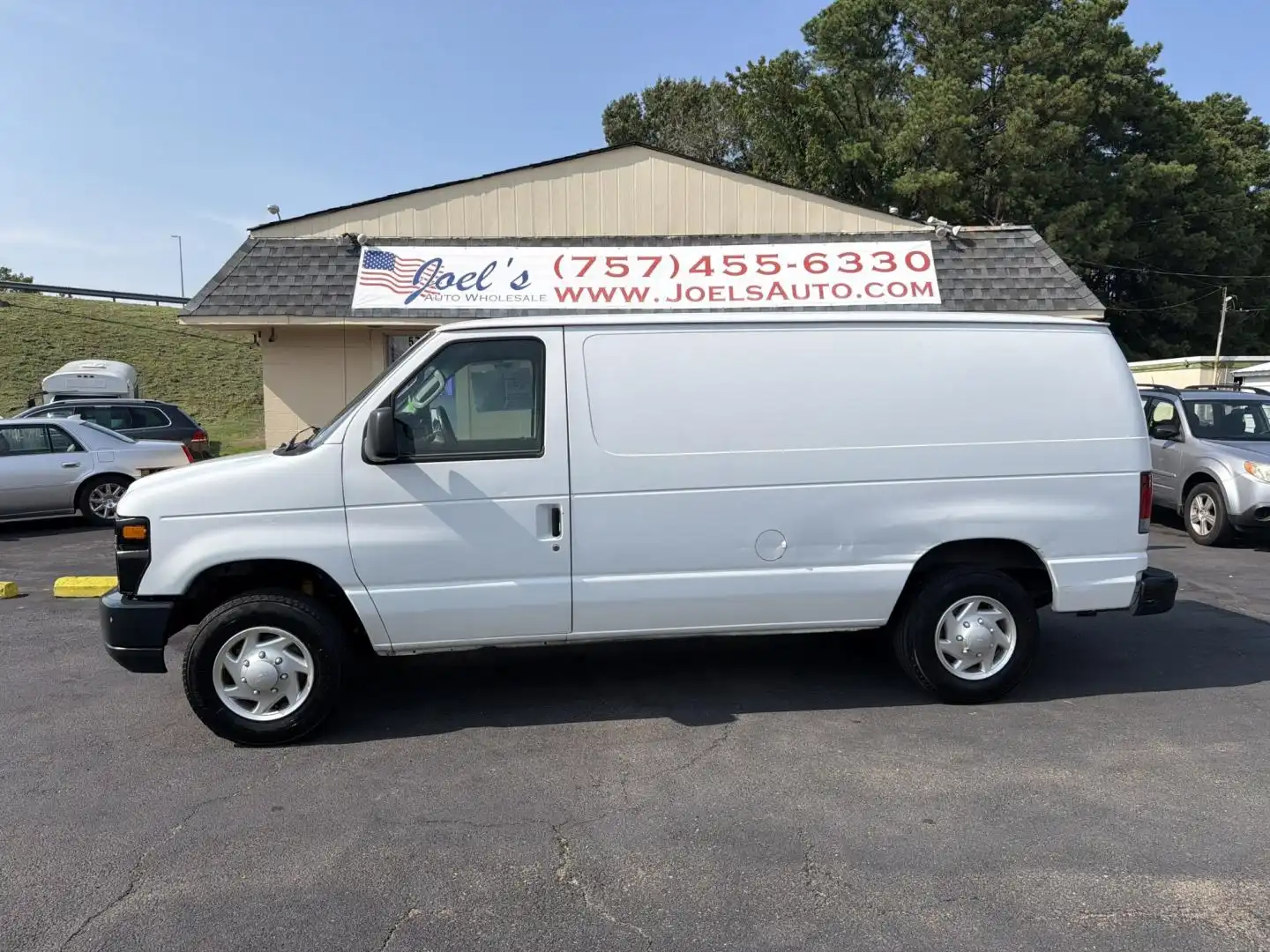 2011 Ford E-Series E-150 Van's photo