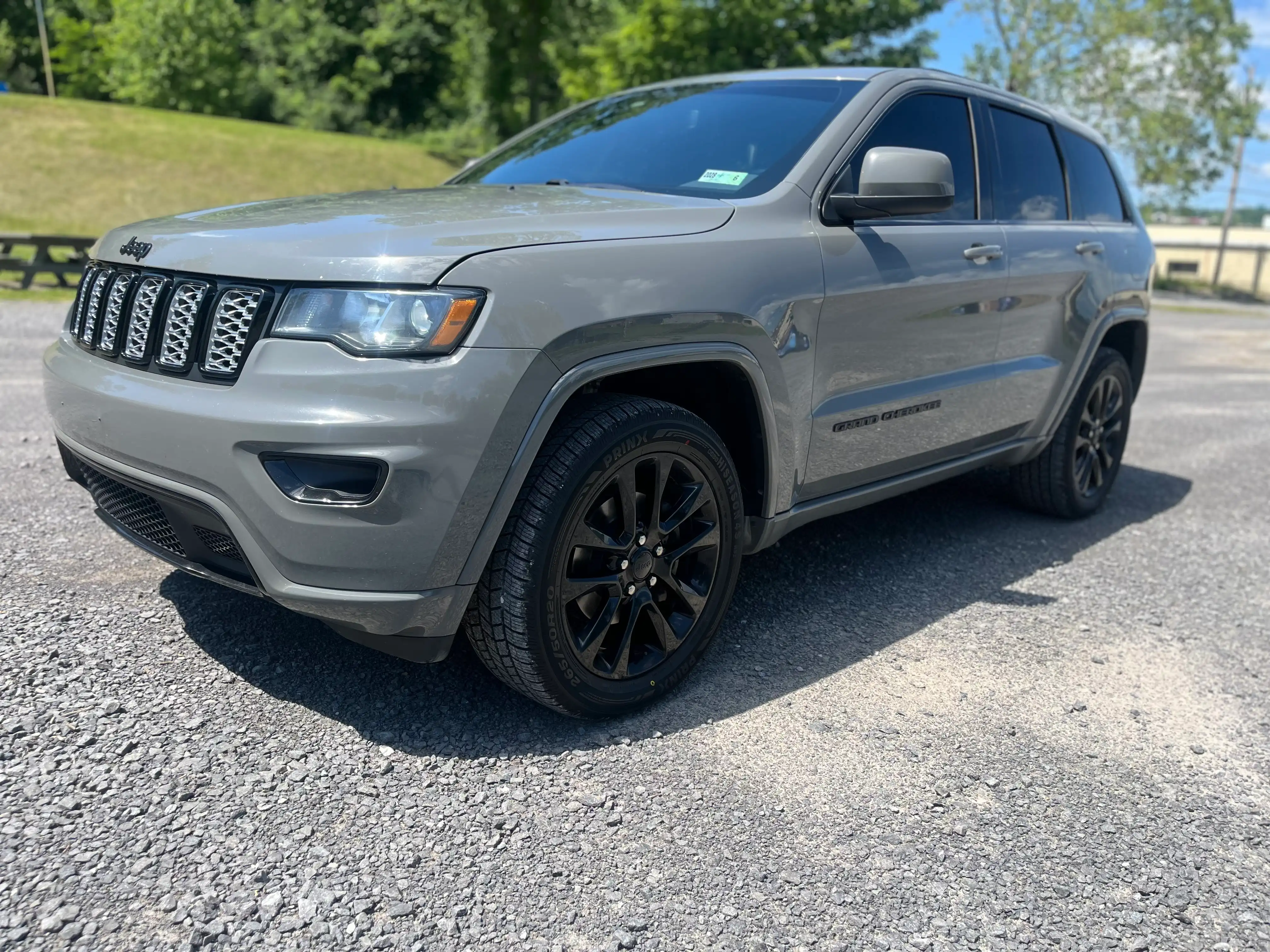 2020 Jeep Grand Cherokee Altitude 4WD's photo
