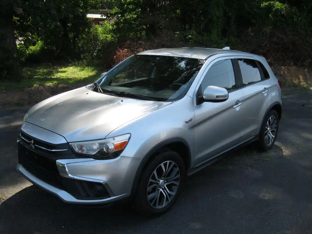 2018 Mitsubishi Outlander Sport 2.0 ES 2WD CVT's photo
