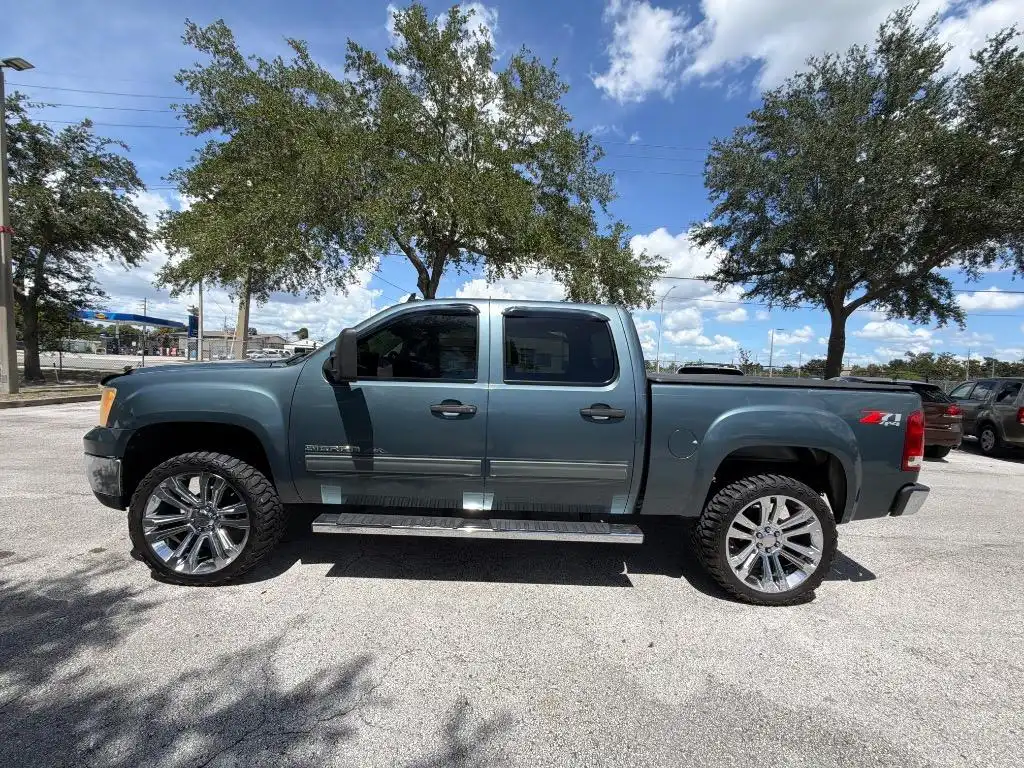 2012 GMC Sierra SLE 4WD Crew Cab SWB's photo